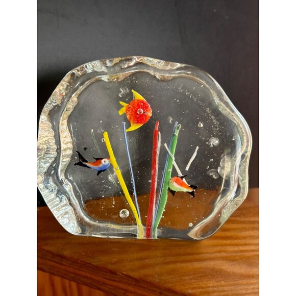 Vintage Handcrafted Glass Paperweight With Colorful Fish & Flower Scene - Picture 6 of 7